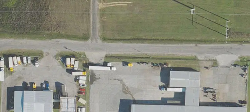 NNN Industrial Property with Warehouse