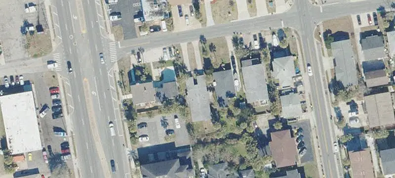 Duplex Near the Ocean