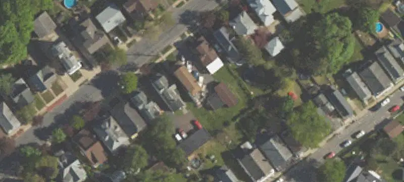 3-Unit Apartment Building with Garage