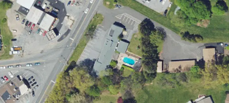 Mixed-Use Building with Recording Studio