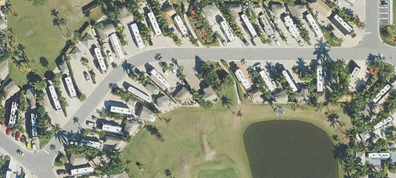 Pavered Motorcoach Resort Lot