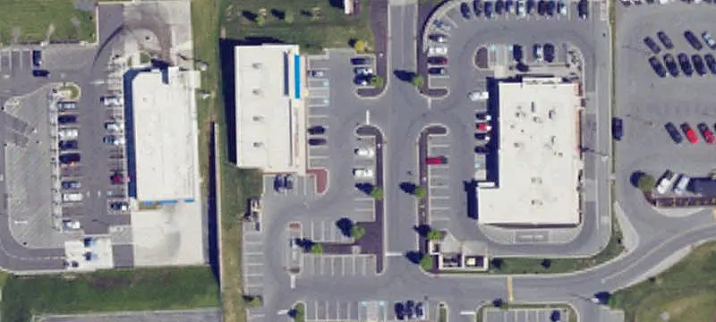 Retail Space in Shopping Center
