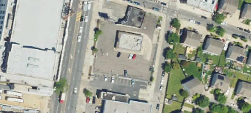 Auto Service Building with Drive-In Access