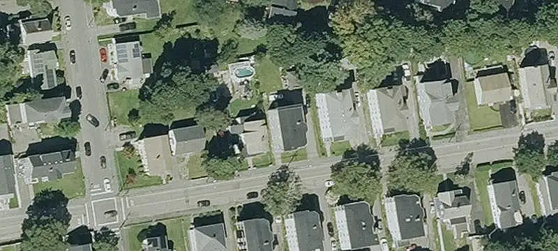 3-Unit Triplex with Hardwood Floors