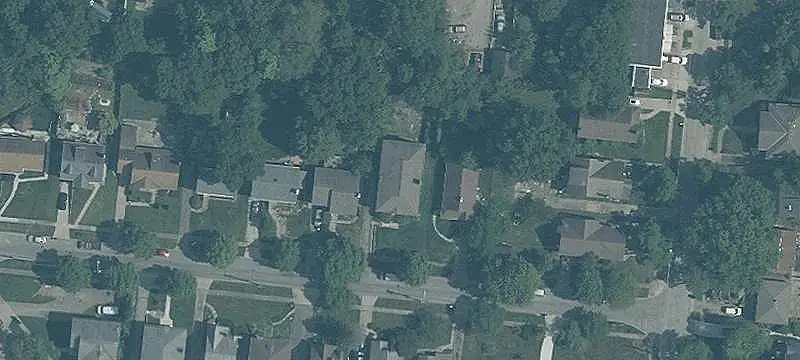 4-Unit Apartment Building