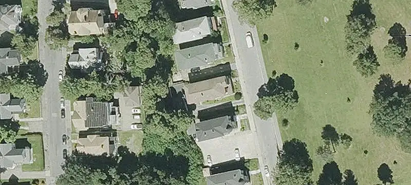 Triplex with Garage