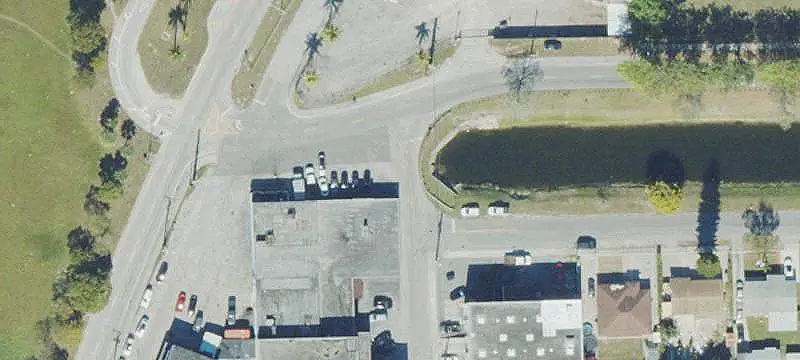 Mixed-Use Seafood Market Property