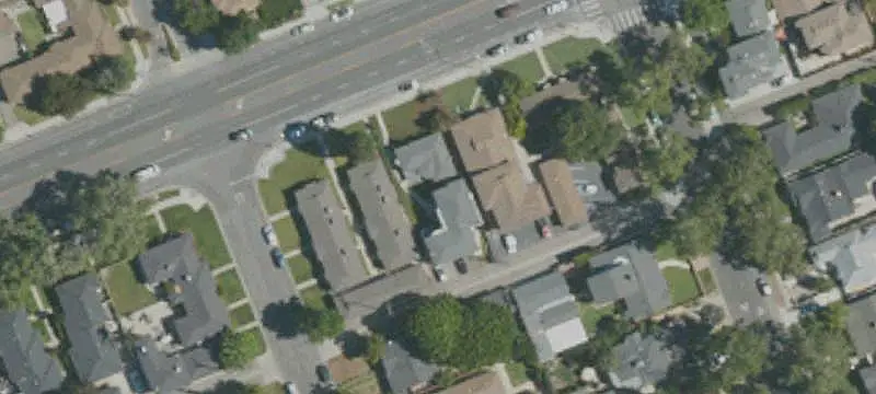 4-Unit Apartment Building