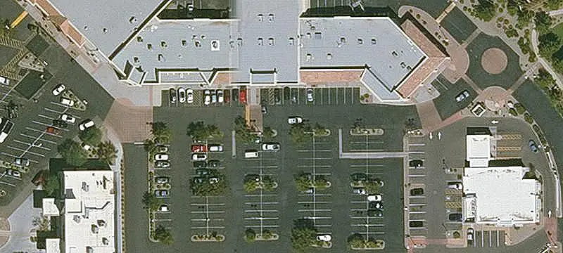 Retail Space with Equipment