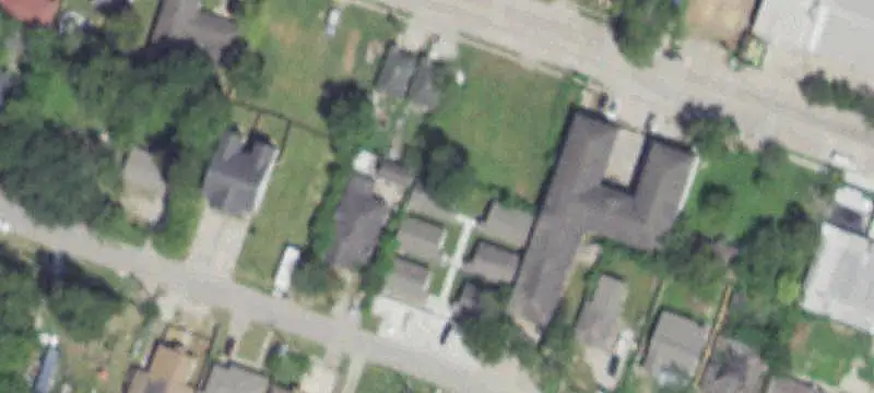 6-Unit Apartment Building