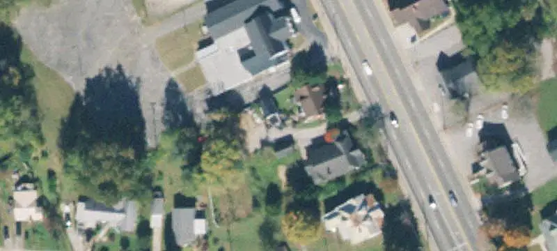 Mixed-Use Building with Apartment