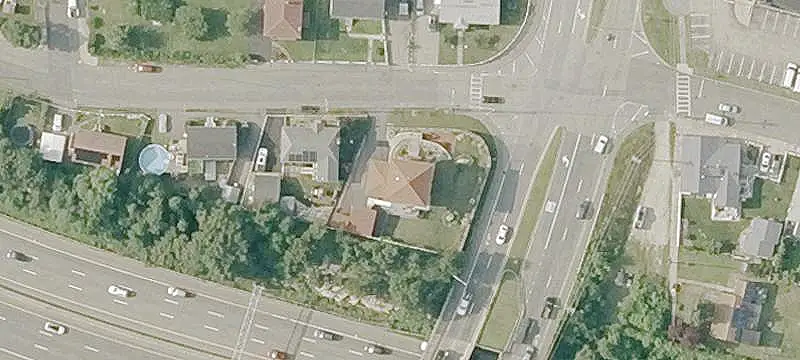 Triplex with Five-Vehicle Parking