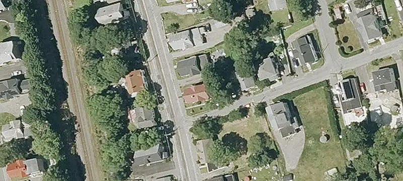 Two-Unit Duplex with Laundry Hookups