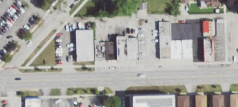 Mixed-Use Building with Apartment
