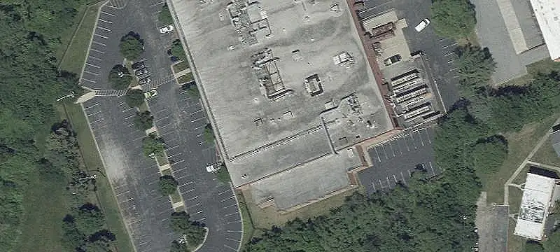 Distribution Center with Outdoor Yard