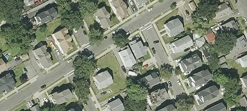 Duplex with Bonus Rooms