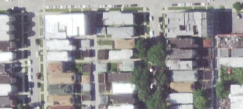 4-Unit Brick Apartment Building