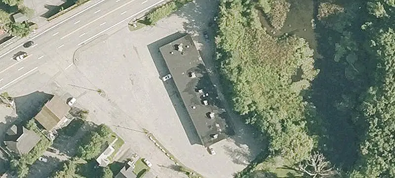 Open-Layout Retail Space
