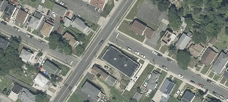 Multiroom Retail Storefront