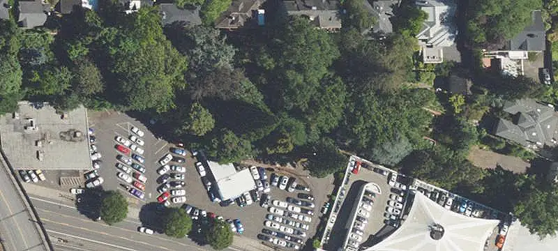 Duplex with Private Parking