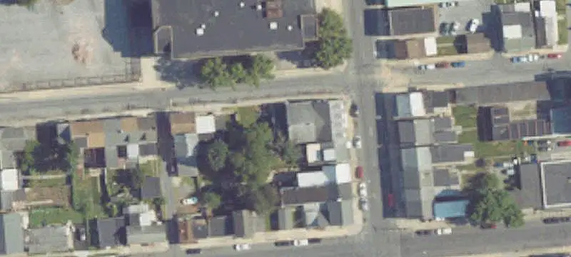 6-Unit Apartment Building