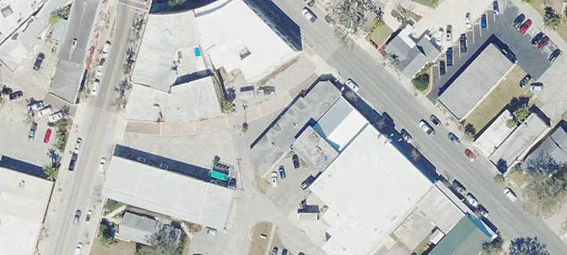 Auto Shop with Fabrication Equipment