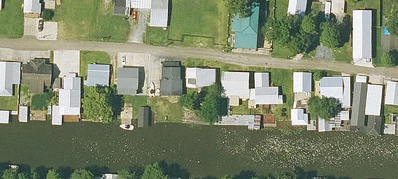Waterfront Lot in No-Wake Zone