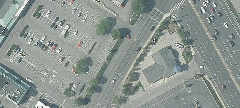 Retail Suite in Anchored Shopping Center