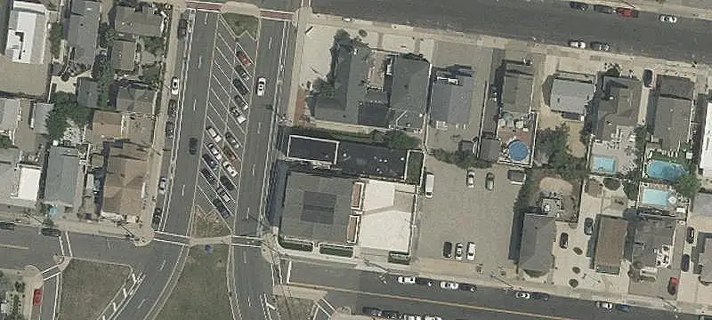 Retail Space Near Beach Access