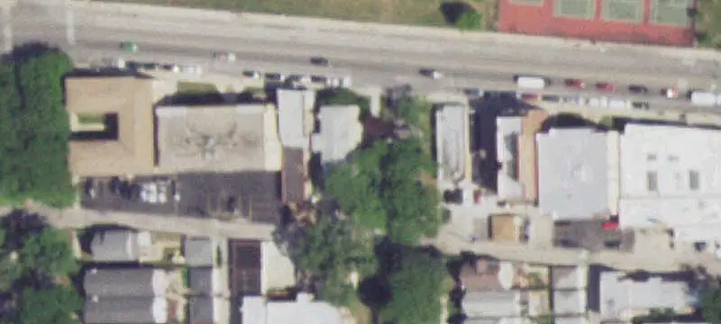 6-Unit Apartment Building