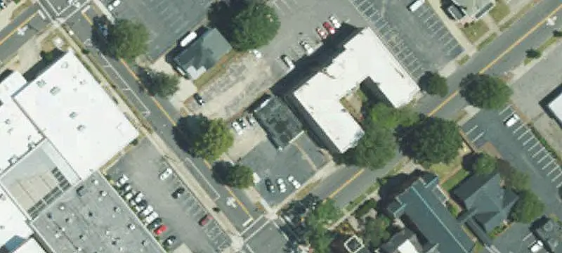 Three-Bay Auto Service Shop
