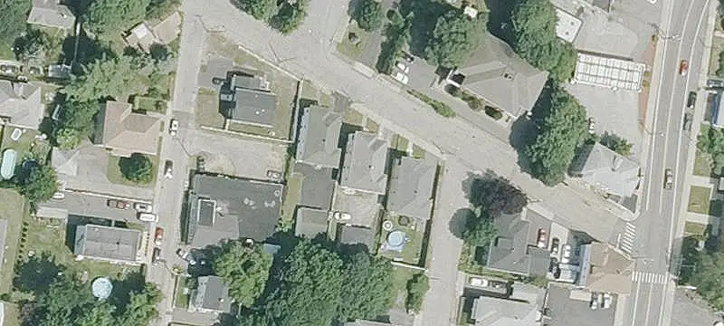 4-Unit Apartment Building