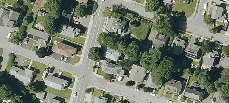 Duplex with Separate Utilities