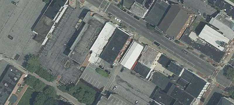 Divisible Storefront Space