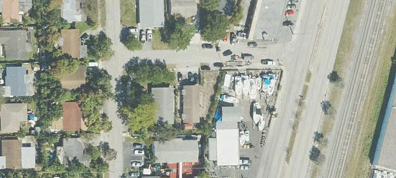 Duplex with In-Unit Laundry