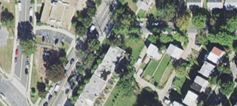4-Unit Apartment Building