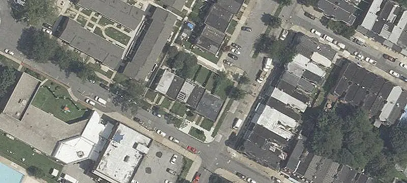 6-Unit Apartment Building