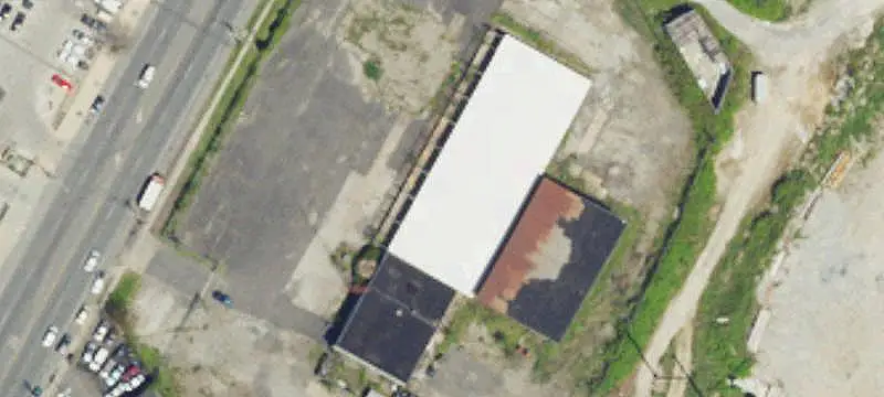 Industrial Building on Acreage