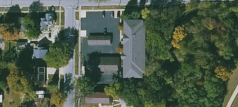 20-Unit Apartment Building