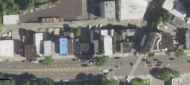 Mixed-Use Building with Pizzeria