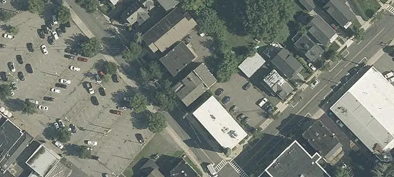6-Unit Apartment Building