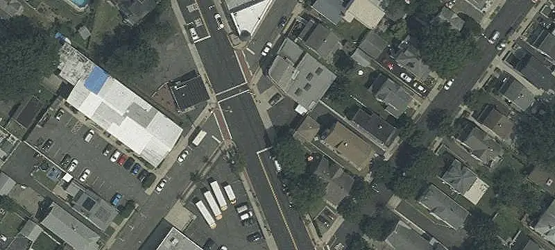 Auto Shop with Vehicle Storage