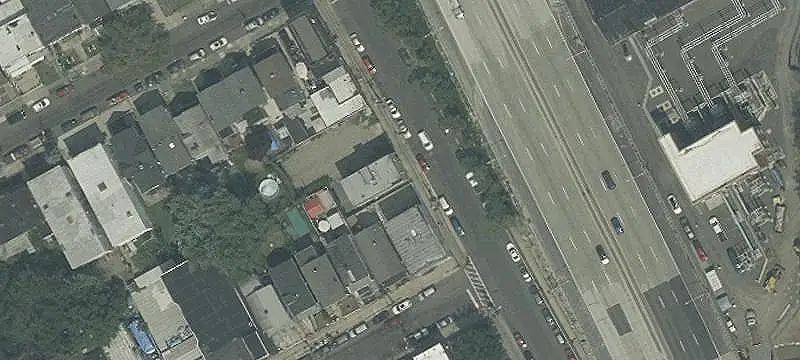 6-Unit Apartment Building