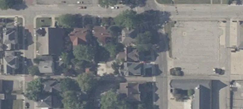 3-Unit Triplex with Private Entrances