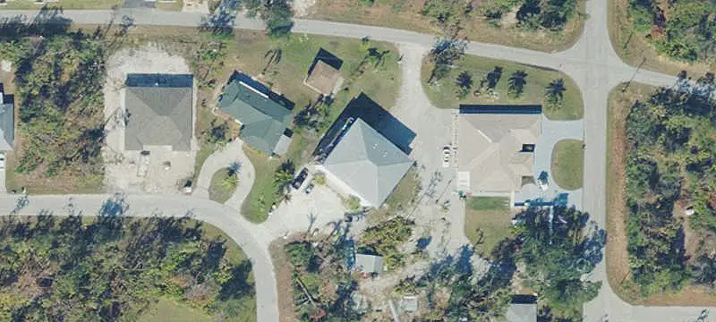 Mixed-Use Property with Drive-Through Garage