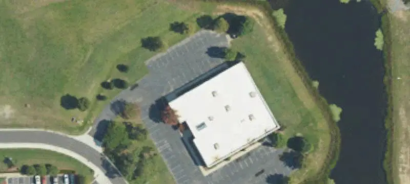 Retail Building with On-Site Parking