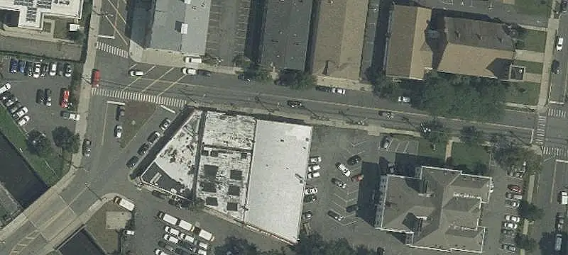 Auto Body Shop with Service Space
