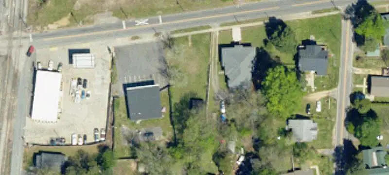 Freestanding Auto Shop