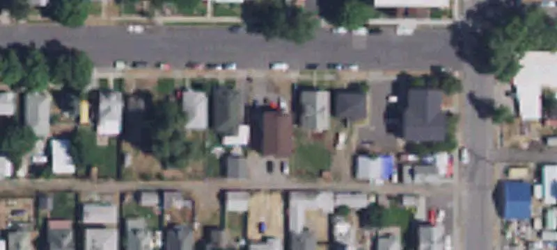 6-Unit Apartment Building