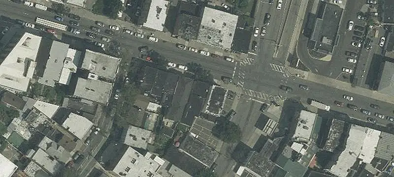 6-Unit Apartment Building